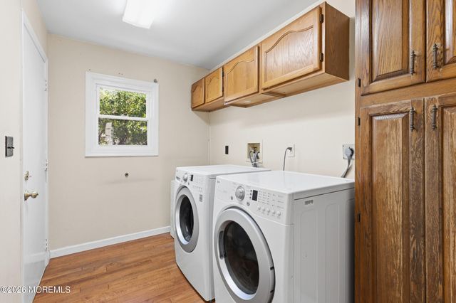 3 Manalapan Woods Drive, Manalapan, NJ 07726