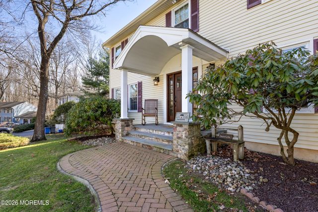 3 Manalapan Woods Drive, Manalapan, NJ 07726