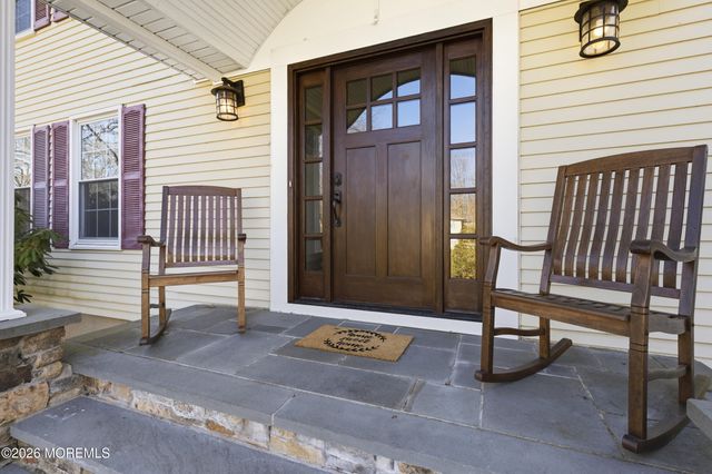 3 Manalapan Woods Drive, Manalapan, NJ 07726