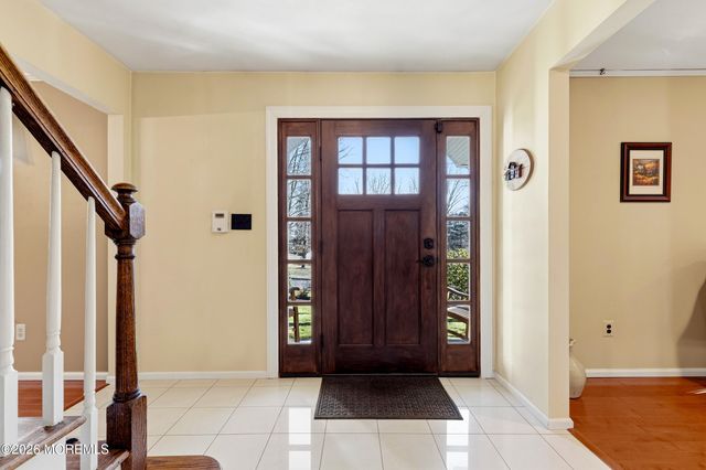 3 Manalapan Woods Drive, Manalapan, NJ 07726