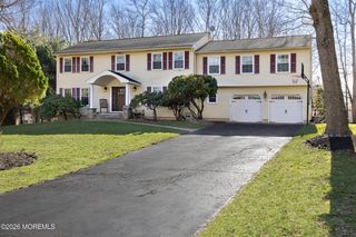 3 Manalapan Woods Drive, Manalapan, NJ 07726