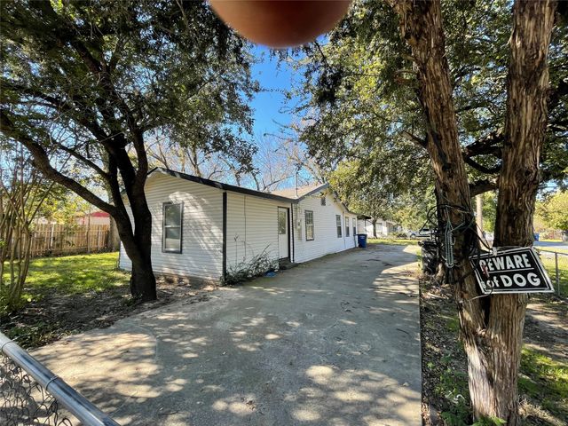 1041 Bradfield Road, Dallas, TX 75217