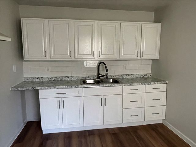 1041 Bradfield Road, Dallas, TX 75217