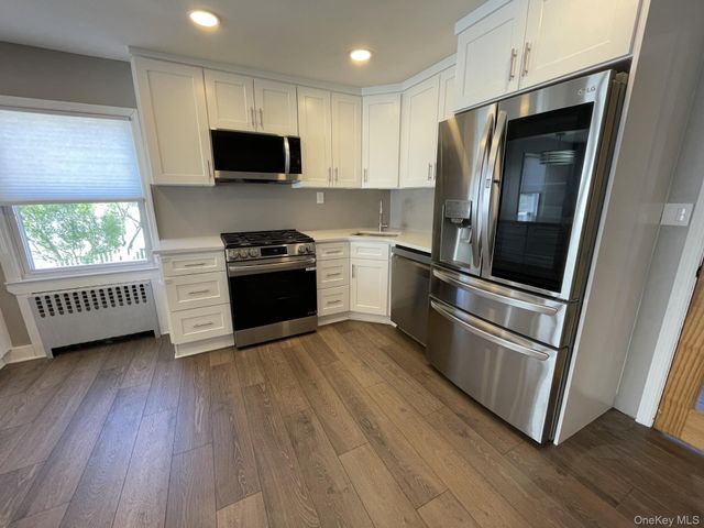 41 Ostend Road, Island Park, NY 11558