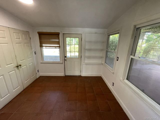 41 Ostend Road, Island Park, NY 11558