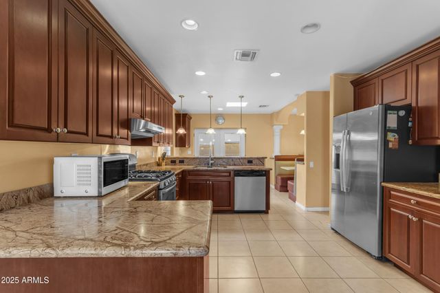 7131 E CHOLLA Street, Scottsdale, AZ 85254