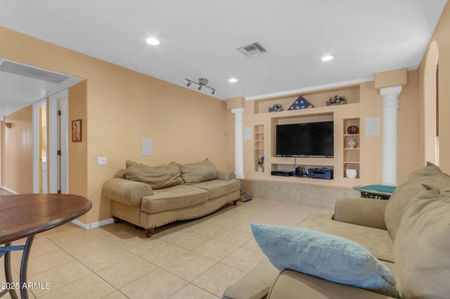 7131 E CHOLLA Street, Scottsdale, AZ 85254