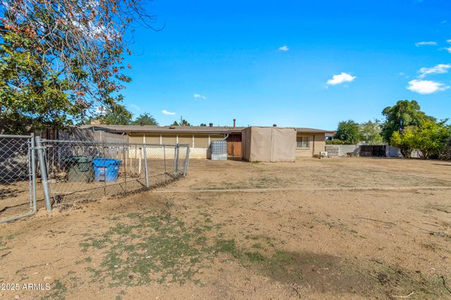 7131 E CHOLLA Street, Scottsdale, AZ 85254