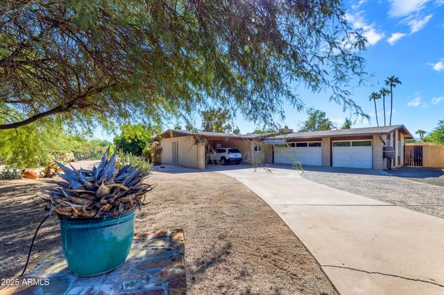 7131 E CHOLLA Street, Scottsdale, AZ 85254