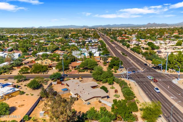 7131 E CHOLLA Street, Scottsdale, AZ 85254