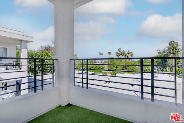 11115 Acama Street 3, Studio City, CA 91602