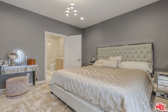 11115 Acama Street 3, Studio City, CA 91602