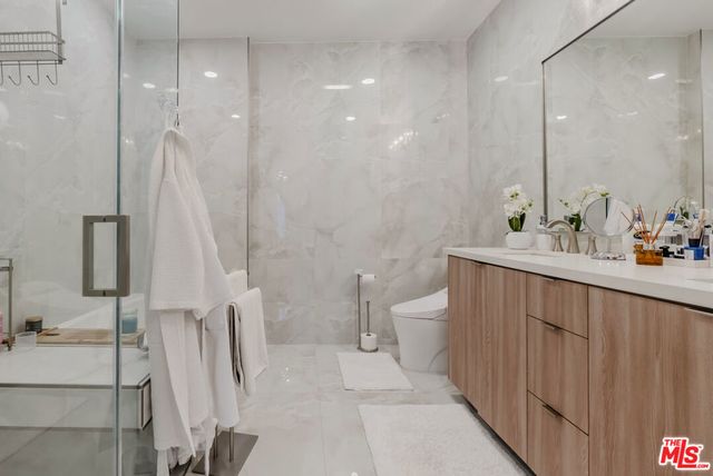 11115 Acama Street 3, Studio City, CA 91602