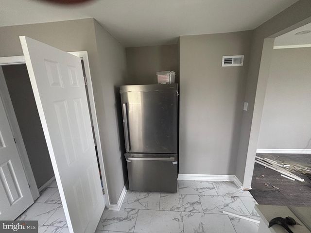 16 YAWMETER DR, Baltimore, MD 21220