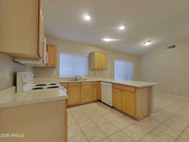 18071 N 113TH Avenue, Surprise, AZ 85378