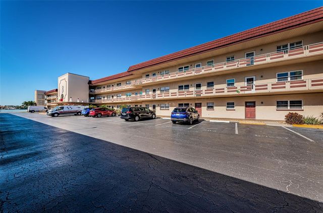 3010 59TH STREET S 302, Gulfport, FL 33707