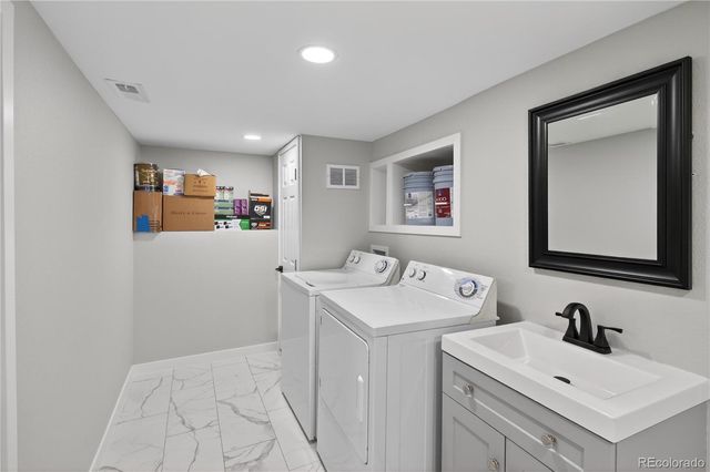 1446 Jamaica Street, Aurora, CO 80010