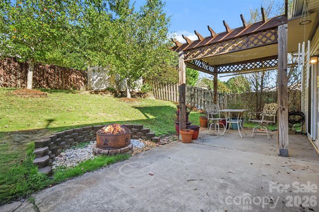 201 Augustus Lane, Mount Holly, NC 28120