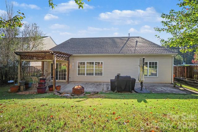 201 Augustus Lane, Mount Holly, NC 28120