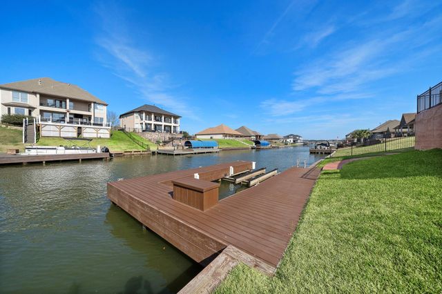 10804 Bourbon Street, Willis, TX 77318