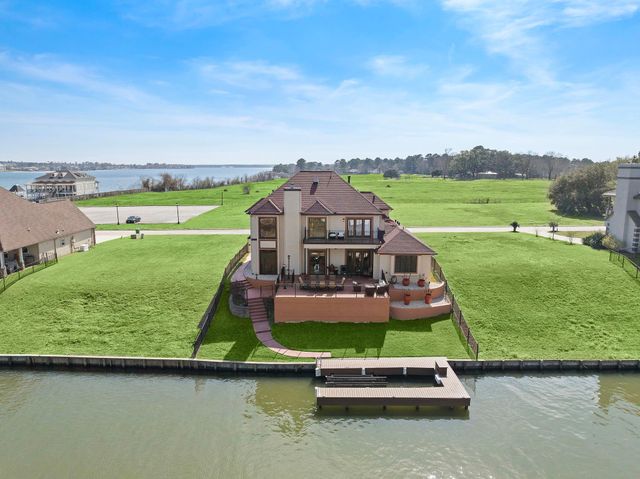 10804 Bourbon Street, Willis, TX 77318