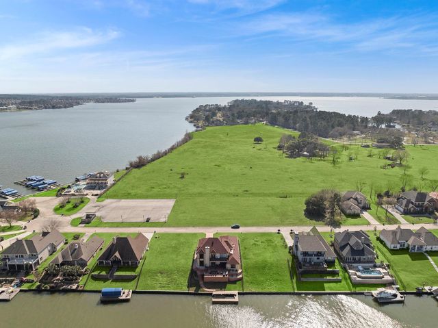 10804 Bourbon Street, Willis, TX 77318