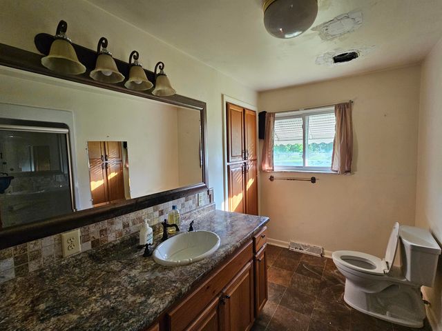 8525 Dixie Highway, Birch Run, MI 48415