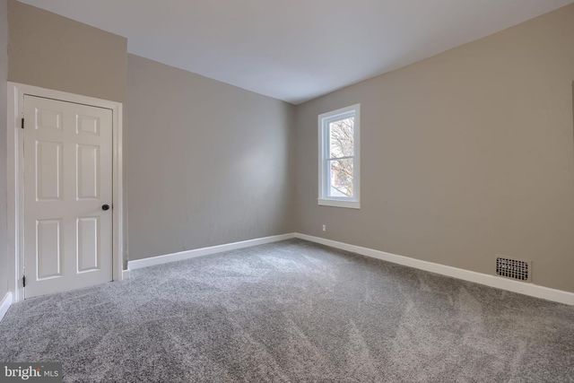 372 E PHILADELPHIA ST, York, PA 17403