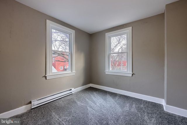 372 E PHILADELPHIA ST, York, PA 17403