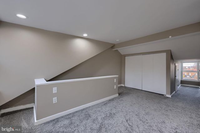 372 E PHILADELPHIA ST, York, PA 17403