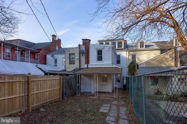372 E PHILADELPHIA ST, York, PA 17403
