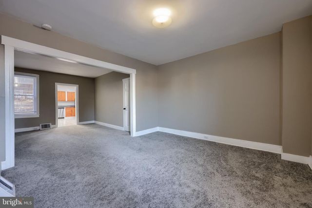 372 E PHILADELPHIA ST, York, PA 17403