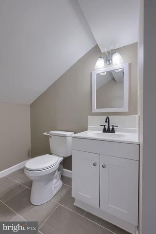 372 E PHILADELPHIA ST, York, PA 17403