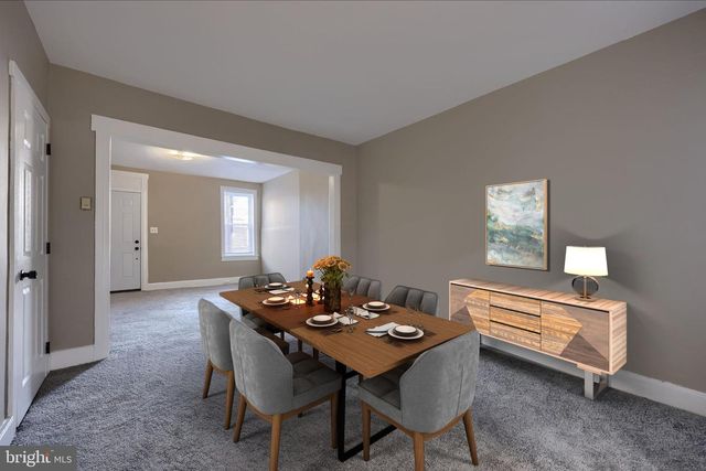 372 E PHILADELPHIA ST, York, PA 17403