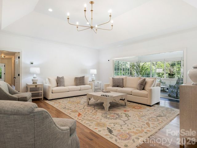 2738 Beverwyck Road, Charlotte, NC 28211