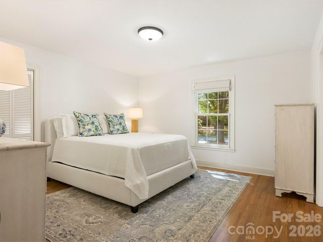2738 Beverwyck Road, Charlotte, NC 28211