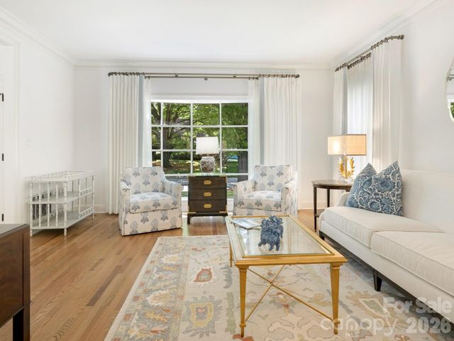 2738 Beverwyck Road, Charlotte, NC 28211