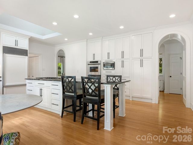 2738 Beverwyck Road, Charlotte, NC 28211