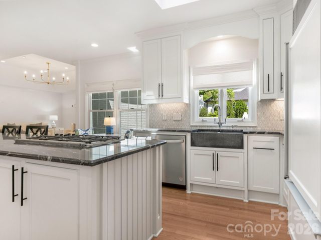 2738 Beverwyck Road, Charlotte, NC 28211