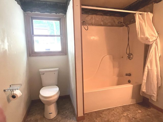 305 N Beverly Drive, Harrison, MI 48625