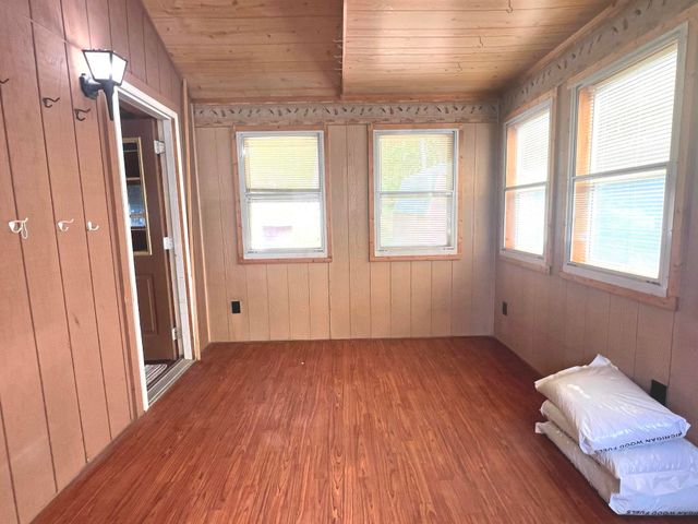 305 N Beverly Drive, Harrison, MI 48625