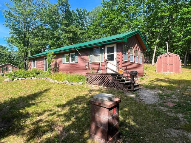 305 N Beverly Drive, Harrison, MI 48625