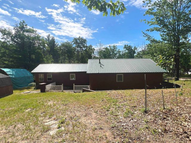 305 N Beverly Drive, Harrison, MI 48625