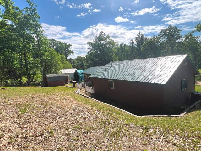 305 N Beverly Drive, Harrison, MI 48625