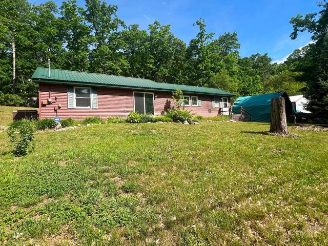 305 N Beverly Drive, Harrison, MI 48625