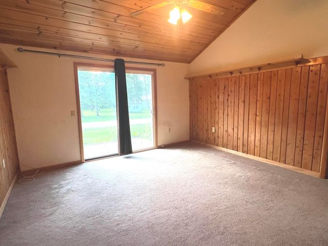 305 N Beverly Drive, Harrison, MI 48625