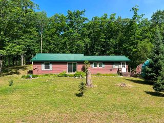 305 N Beverly Drive, Harrison, MI 48625