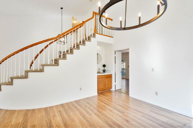 2220 Fox Glen Dr, Fairfield, CA 94534