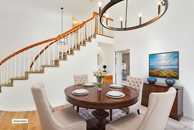 2220 Fox Glen Dr, Fairfield, CA 94534