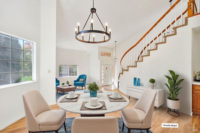 2220 Fox Glen Dr, Fairfield, CA 94534